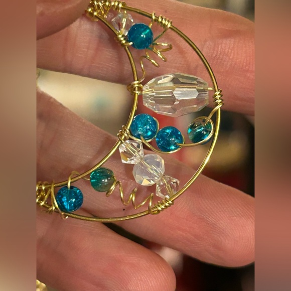 Wire-wrapped Beaded Beautiful Moon/Sun Pendant - Picture 2 of 8